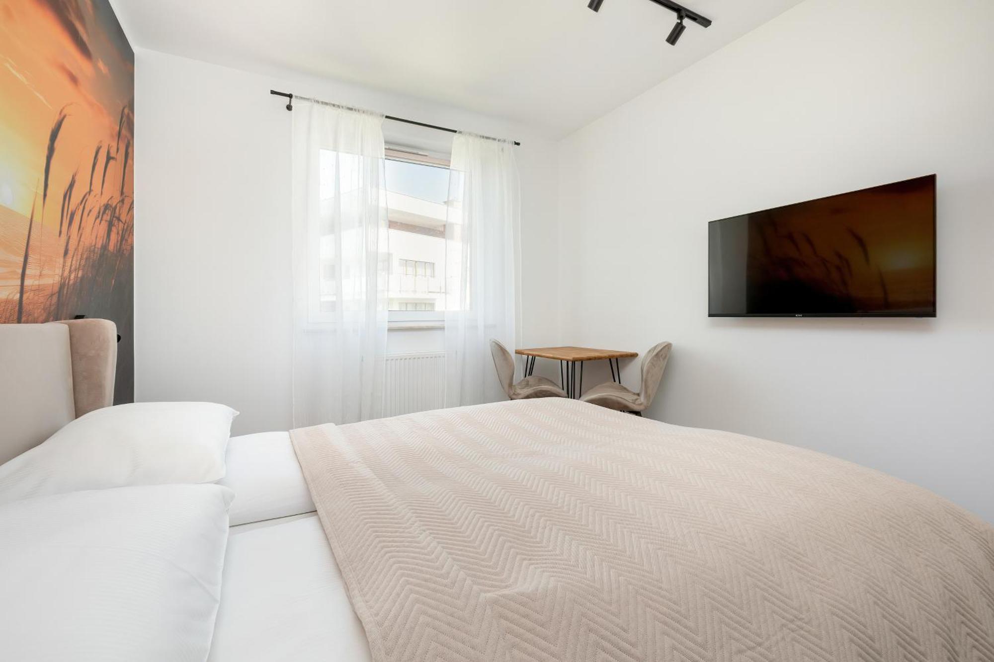 Duzy Z Parkingiem I Balkonem W Kolobrzegu By Renters Apartament *