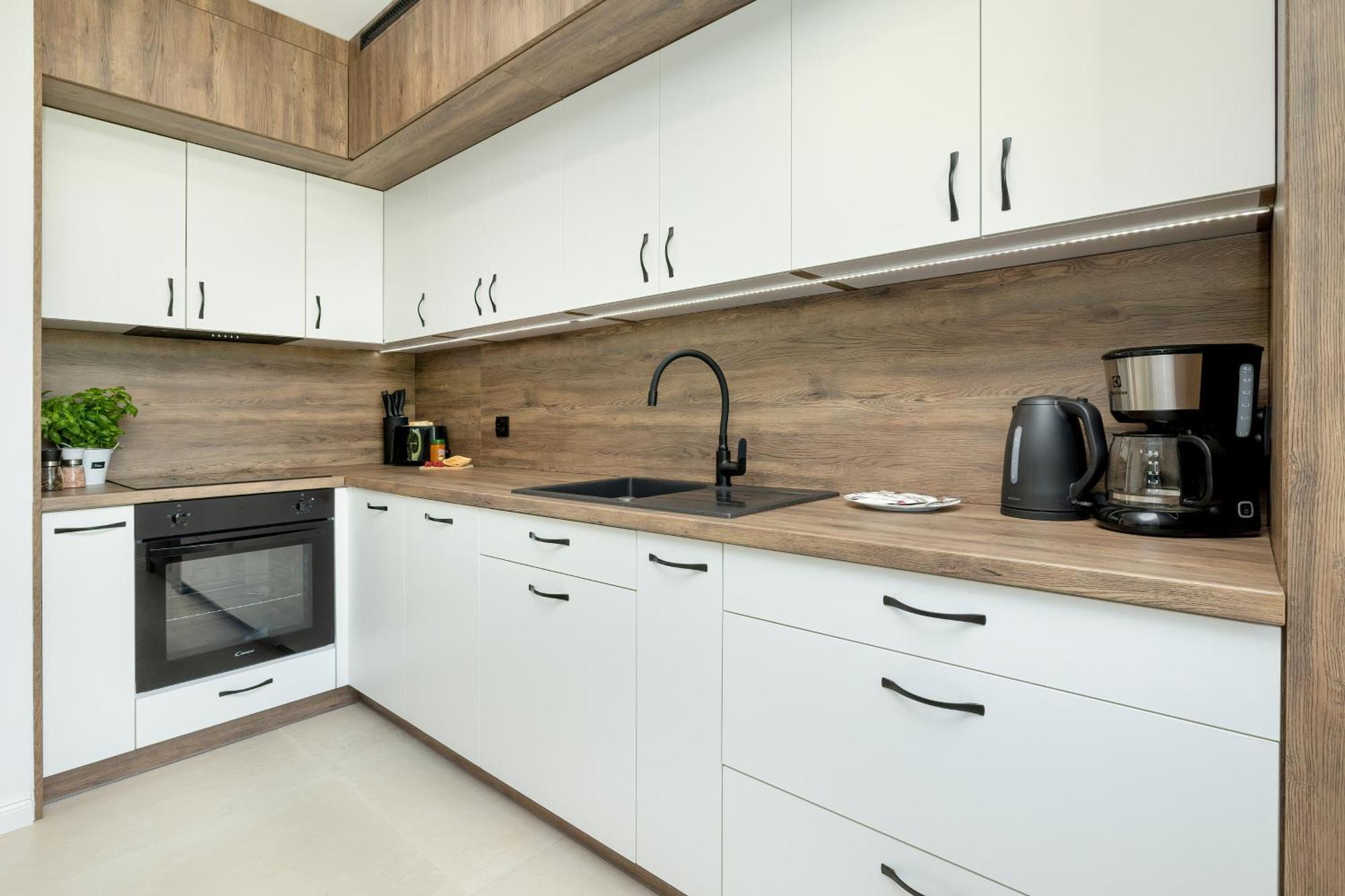Apartament Duzy Z Parkingiem I Balkonem W Kolobrzegu By Renters