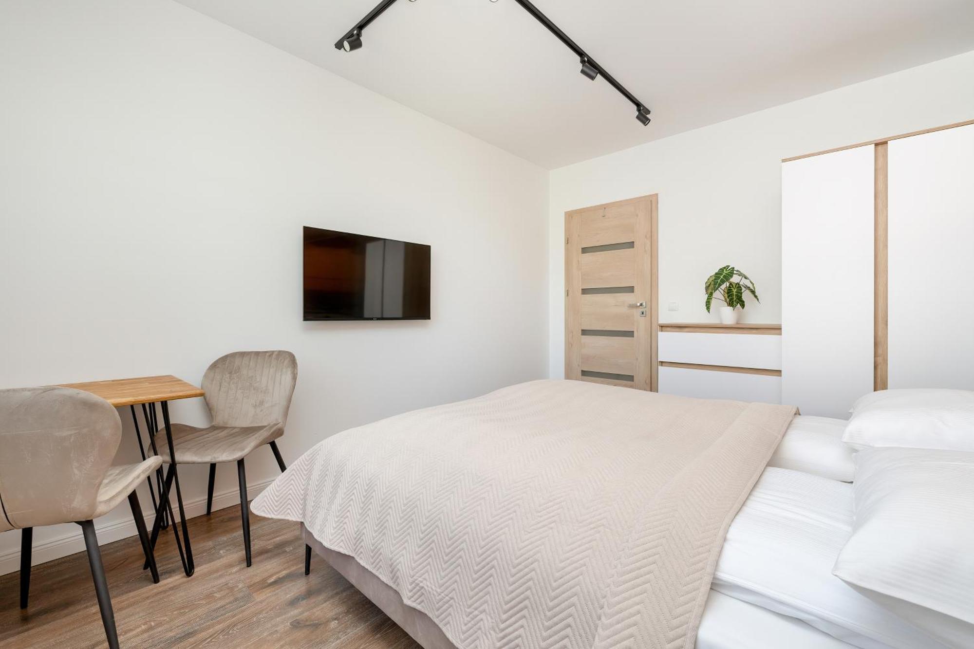 Duzy Z Parkingiem I Balkonem W Kolobrzegu By Renters Apartament Kołobrzeg